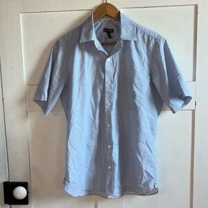 Van Heusen Casual Button Down Short Sleeve Dress Shirt